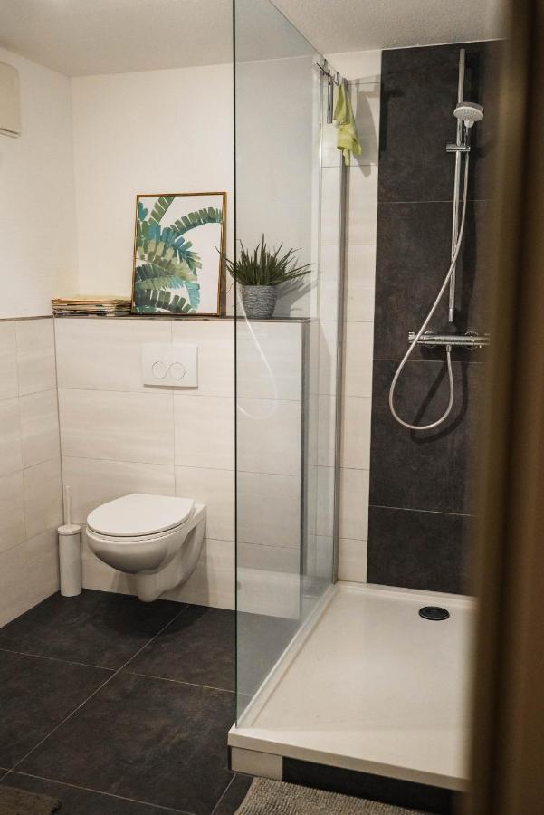 Ruhiges Mit Grossem Balkon Und Stellplatz Apartment