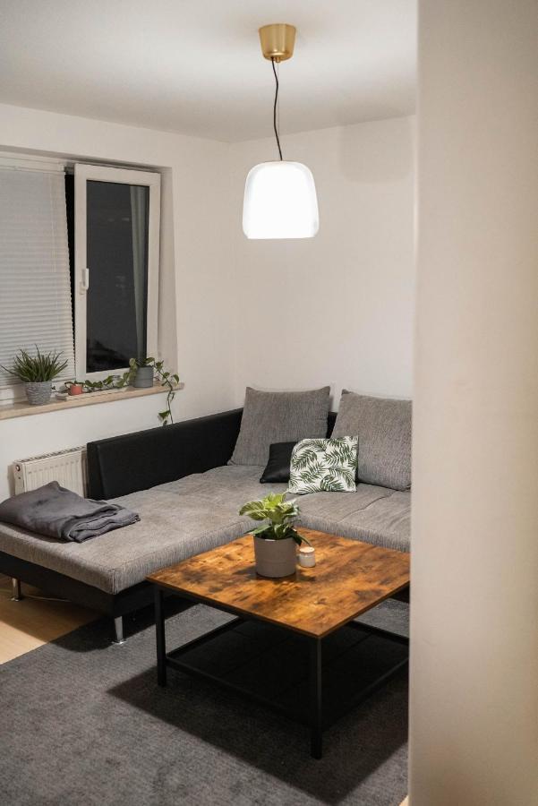 Ruhiges Mit Großem Balkon Und Stellplatz * Leipzig
