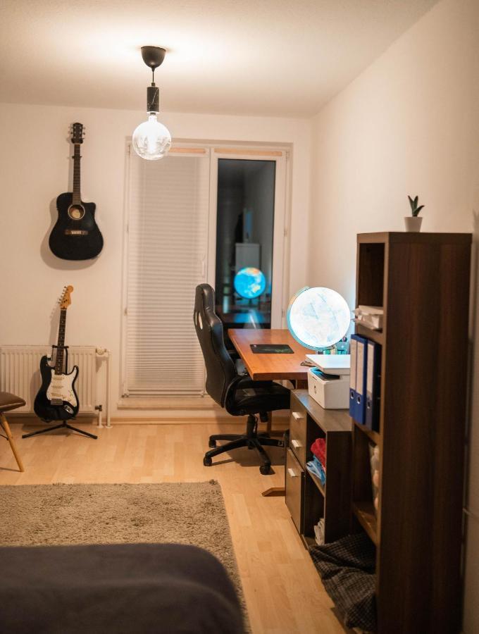 Ruhiges Mit Großem Balkon Und Stellplatz Leipzig
