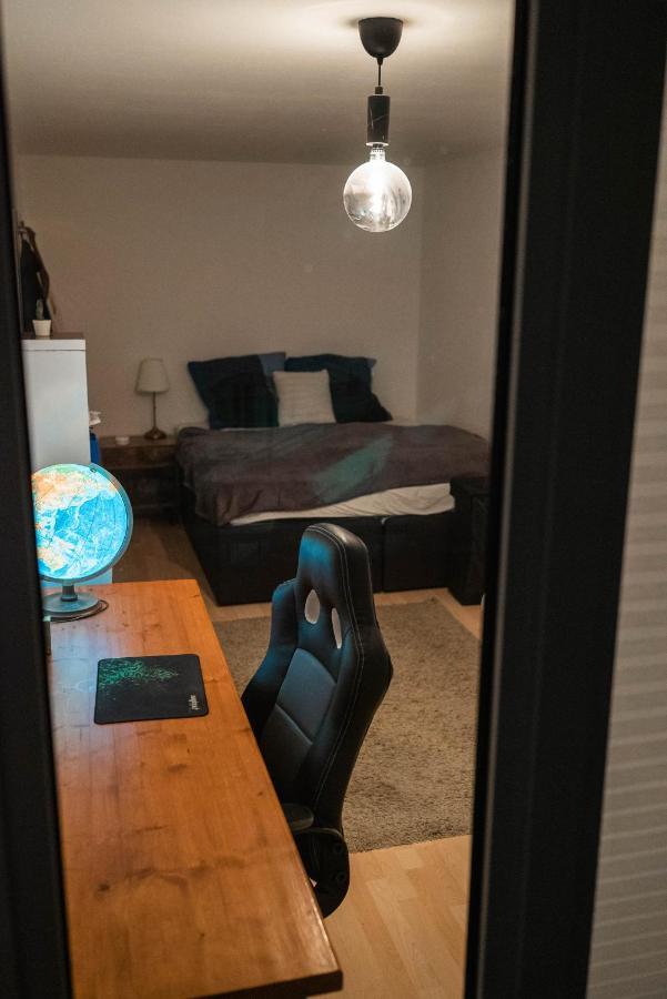 Apartment Ruhiges Mit Grossem Balkon Und Stellplatz
