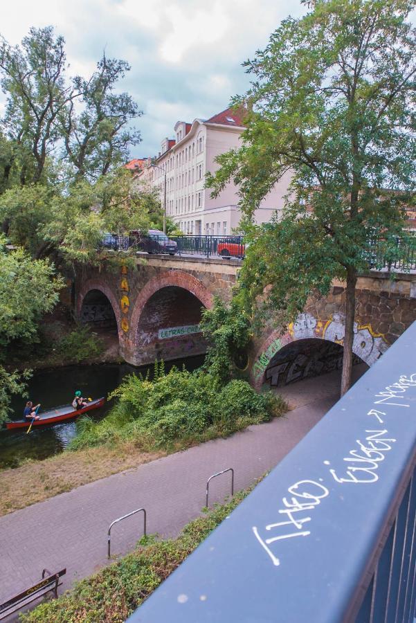 Ruhiges Mit Großem Balkon Und Stellplatz *